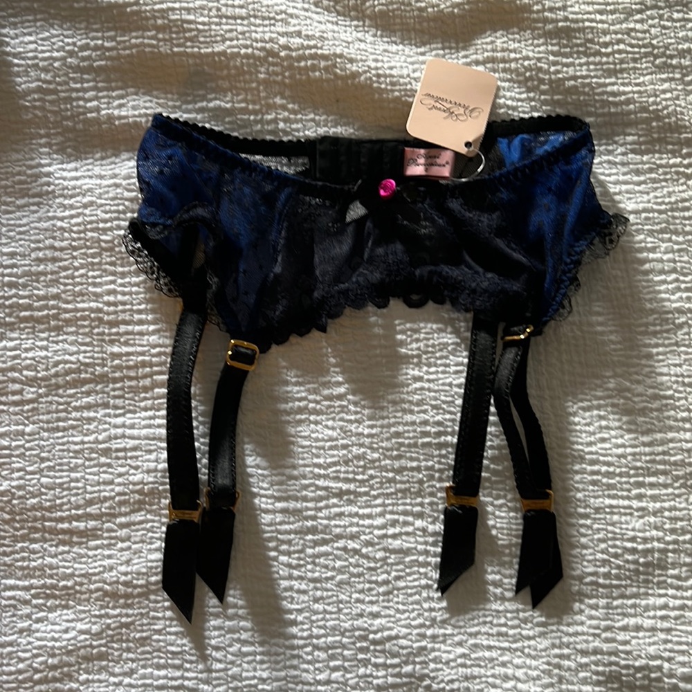 Super cute garter Agent Provocateur size 2